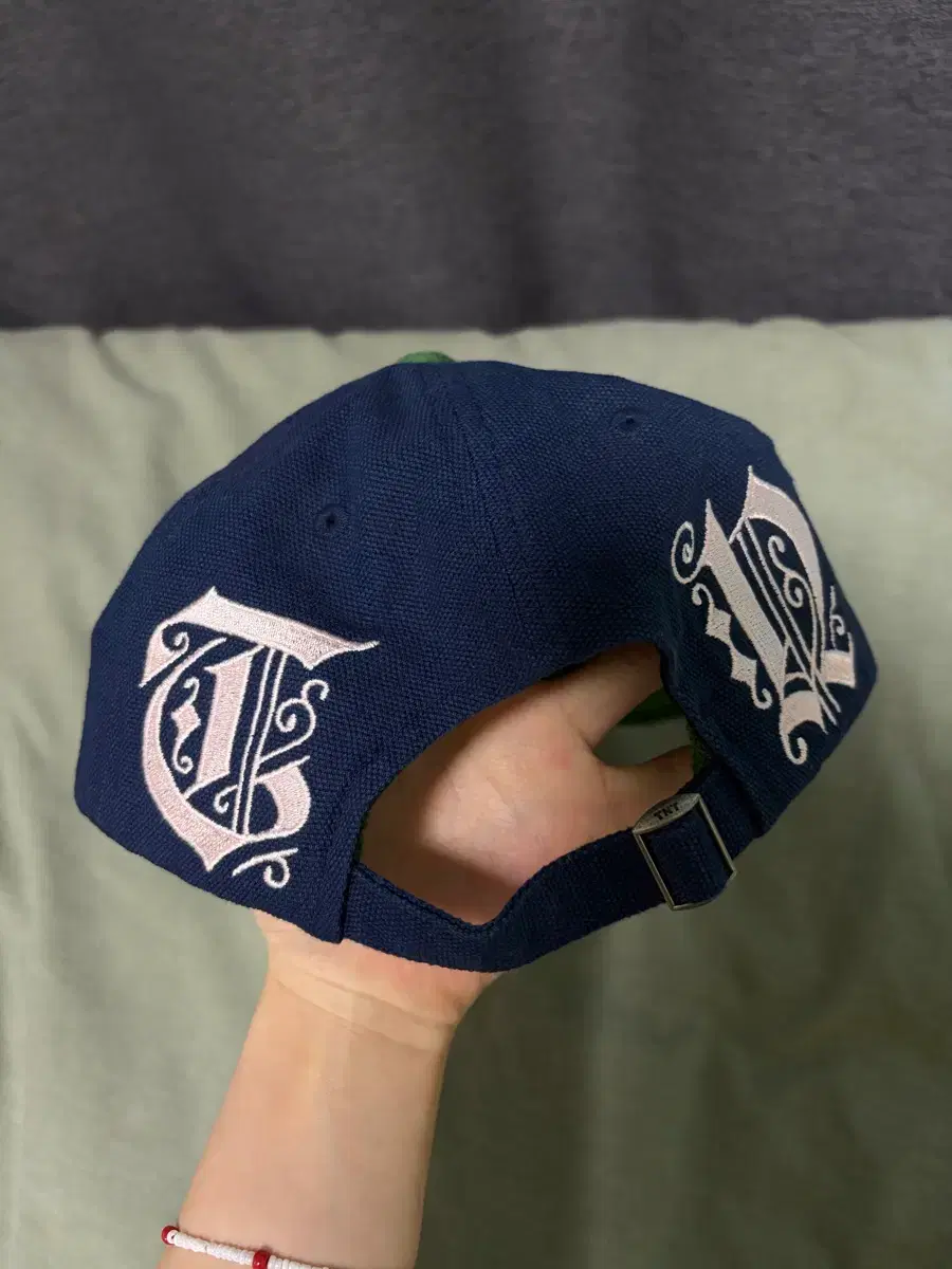 thumbnail-1
